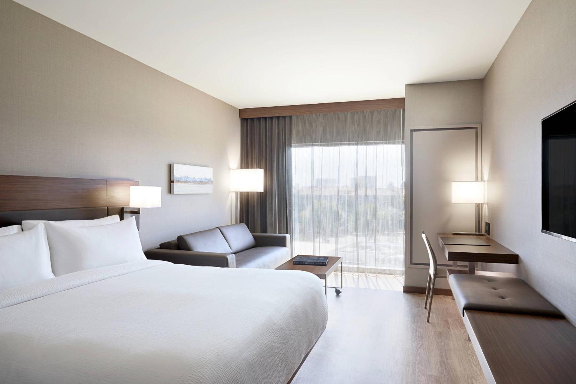 เอซี โฮเต็ล เออร์ไวน์ Hotel ภายนอก รูปภาพ